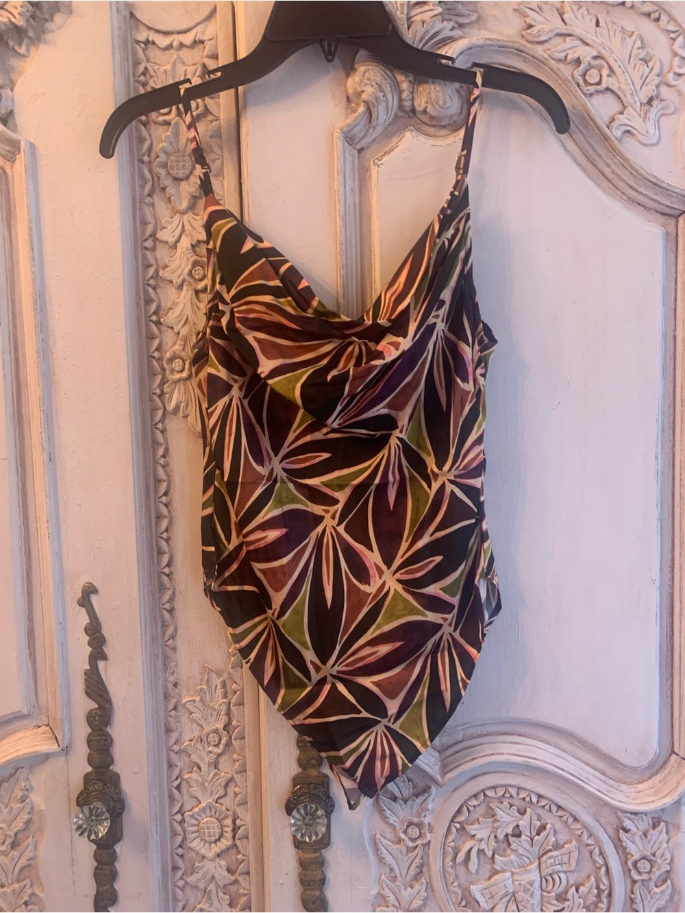 Lavender Brown Multicolor Leaf-Print Cowl Neck Camisole. A1 - Picture 3 of 11